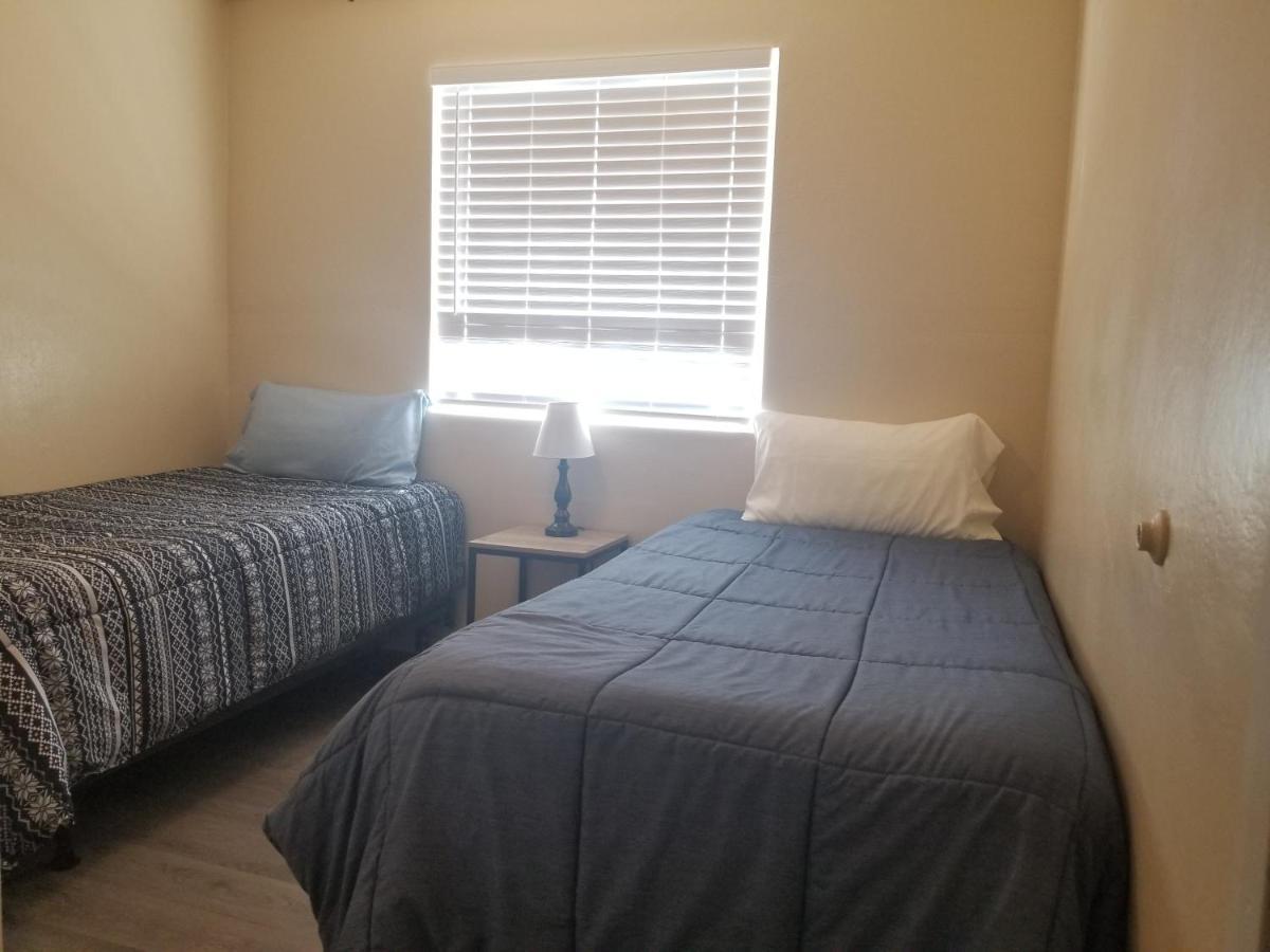 Southwest Tucson Gateway Apartment Bagian luar foto